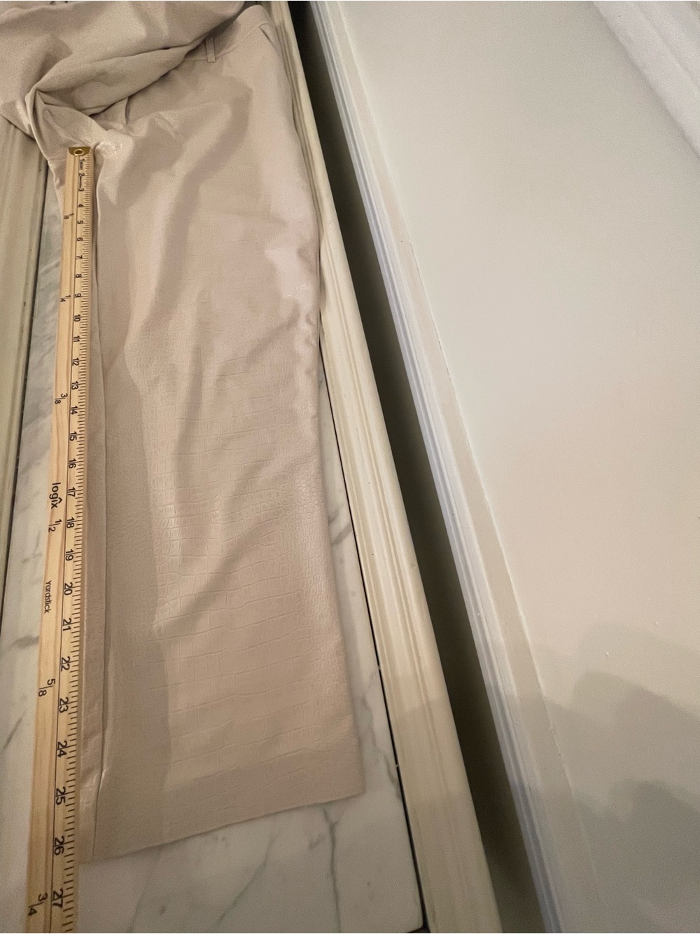 Commando Cropped Straight-Leg Trousers in Bone - Picture 11 of 13